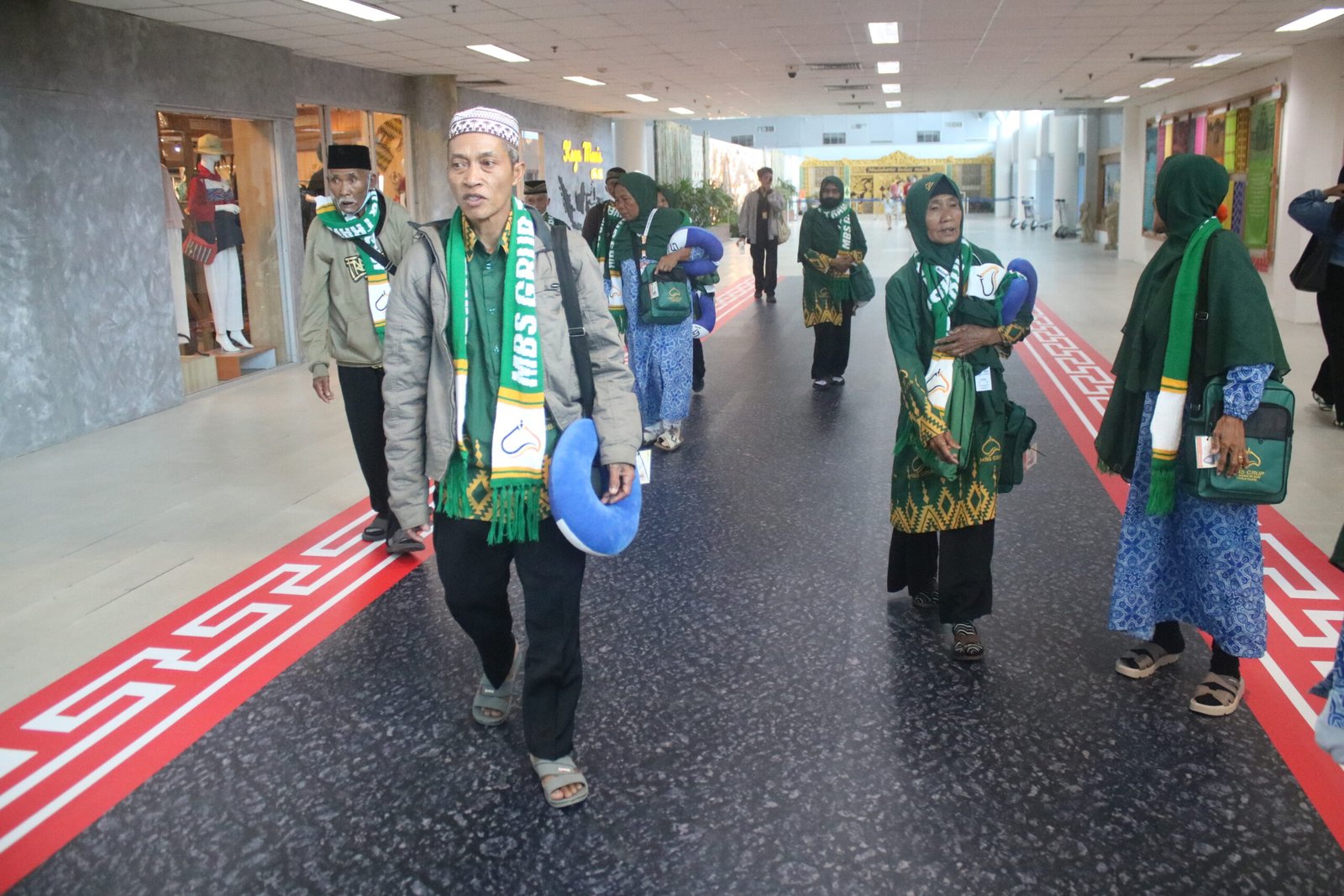 Umrah ke Saudi Tetap Berjalan, Jemaah Diminta Waspadai Rute Transit
