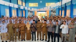Anggota Komisi IX DPR RI Muazzim Akbar Sosialisasikan Program SMK Go Global di SMKN 1 Lembar