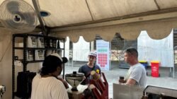 Kopi Lombok Curi Perhatian Turis Italia di MotoGP Mandalika