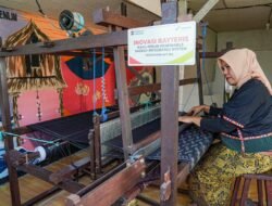 Tenun Jadi Sumber Listrik, Inovasi Mina Tenun Bantu Warga Sukarara