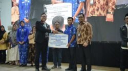 BULOG Biayai Kuliah 12 Anak Petani NTB hingga Wisuda