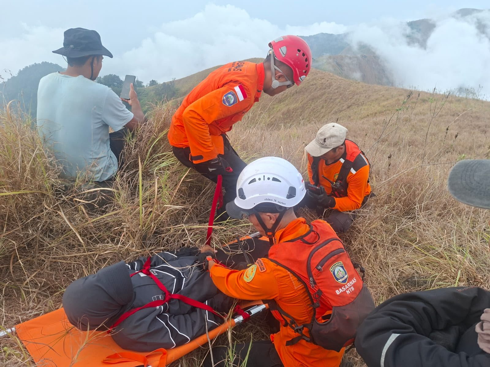 Pendaki 14 Tahun Cedera di Bukit Pergasingan, Dievakuasi hingga Malam