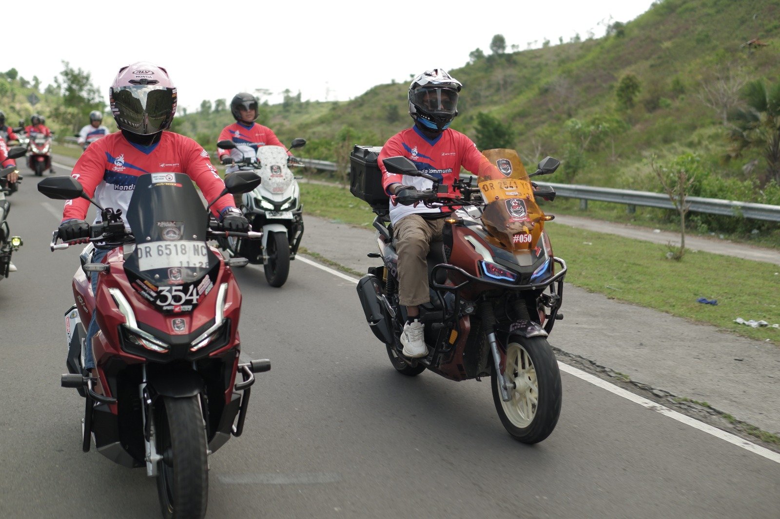 Jangan Asal Ngerem! Ini Cara Aman Lewati Turunan