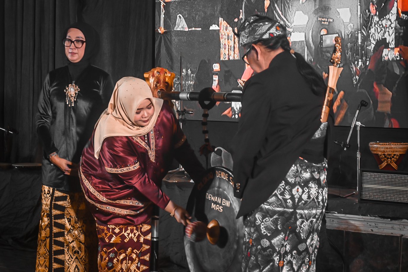 Kongres Bahasa Sasak Digelar, Ini Pesan Penting Wagub NTB