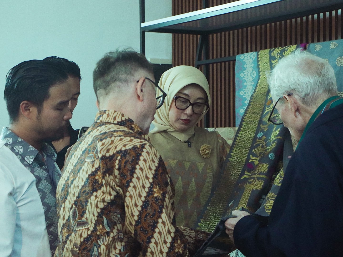 Dekranasda NTB Dorong Tenun Lombok Mendunia