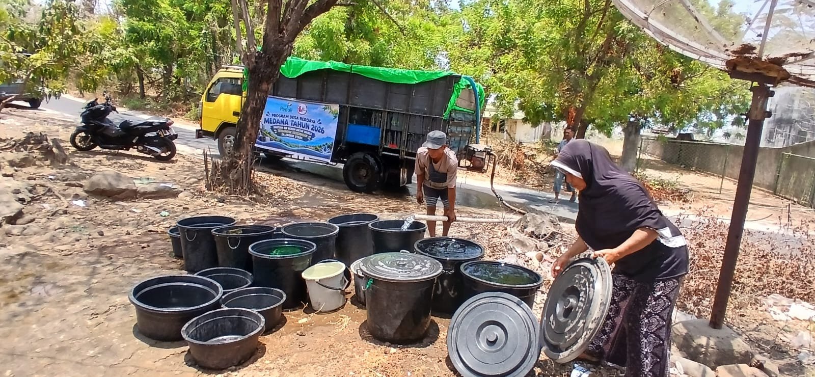 Kelompok Perempuan Medana Salurkan 90 Ribu Liter Air untuk Warga Kekeringan