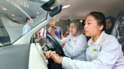 PLN Mataram Genjot Edukasi Kendaraan Listrik, Peserta Jajal Langsung