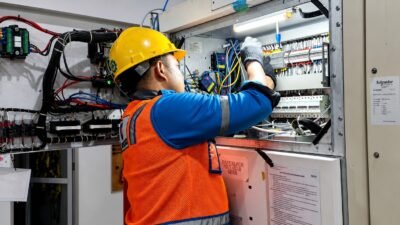 PLN Uji Kubikel PLTS Sengkol, Jaga Keandalan Listrik NTB